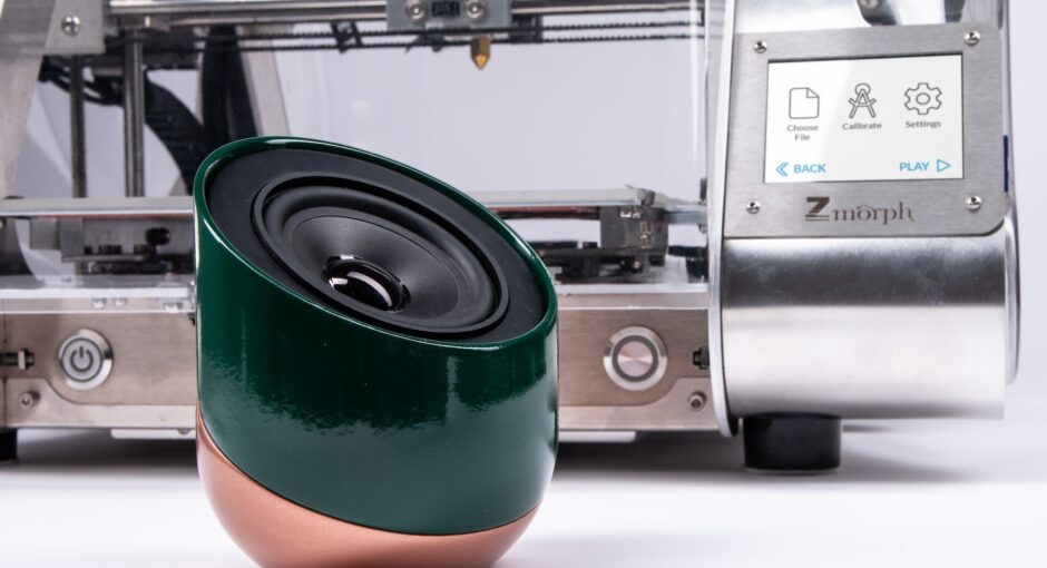 3d printer near the model